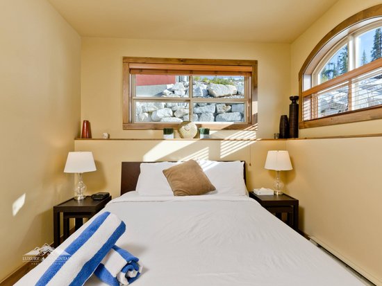 Big White 3 Bedroom Accommodation - Southpoint - #1853