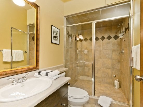 Big White 3 Bedroom Accommodation - Southpoint - #1853