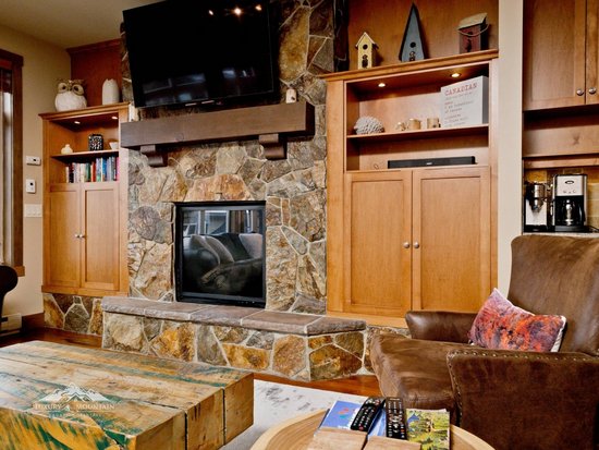 Big White 2 Bedroom Accommodation - Southpoint - #1854