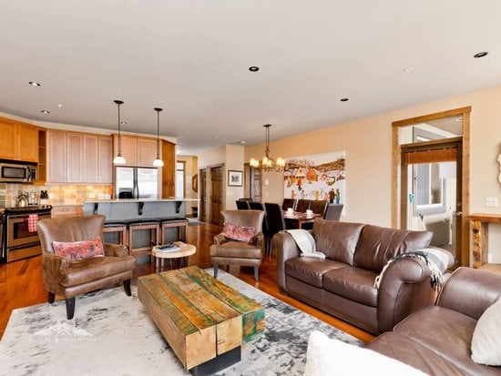 Big White 2 Bedroom Accommodation - Southpoint - #1854