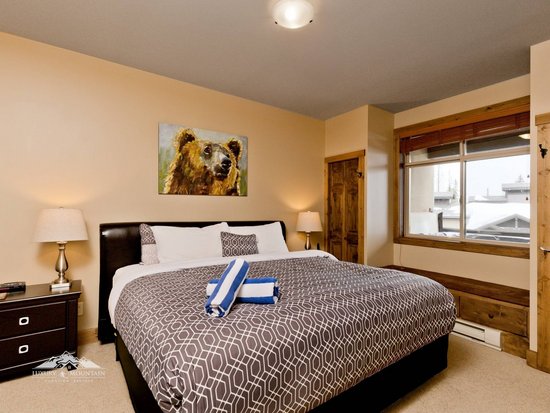 Big White 2 Bedroom Accommodation - Southpoint - #1854