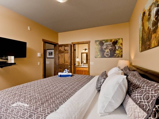 Big White 2 Bedroom Accommodation - Southpoint - #1854