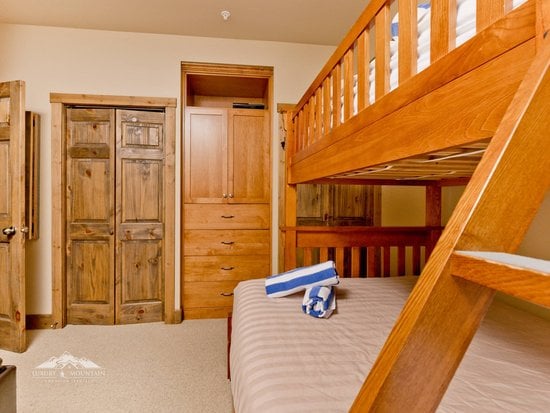 Big White 2 Bedroom Accommodation - Southpoint - #1854