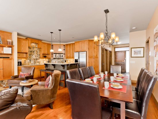 Big White 2 Bedroom Accommodation - Southpoint - #1854