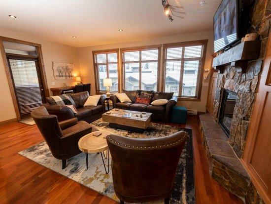 Big White 2 Bedroom Accommodation - Southpoint - #1854