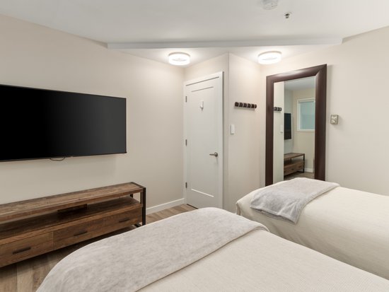 Whistler 2 Bedroom Accommodation - Glacier Lodge - #1857