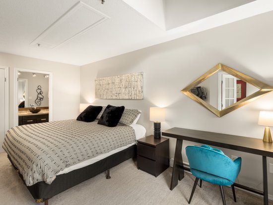 Whistler 2 Bedroom Accommodation - Glacier Lodge - #1857