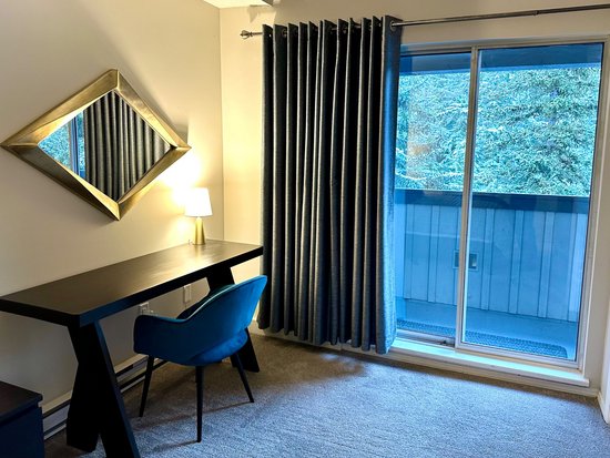 Whistler 2 Bedroom Accommodation - Glacier Lodge - #1857