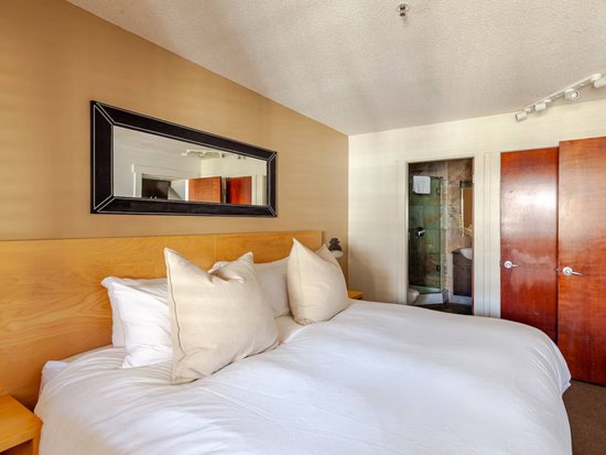 Whistler 2 Bedroom Accommodation - Glacier Lodge - #188