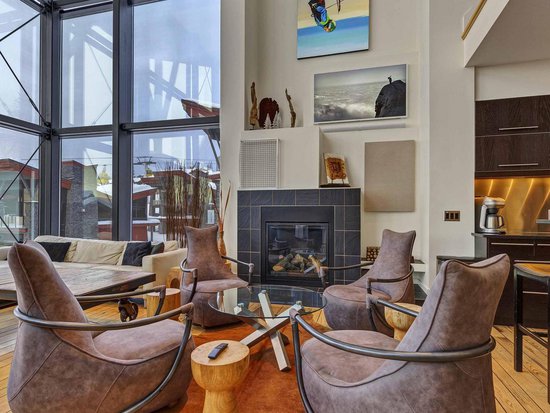 Big White 6 Bedroom Accommodation - The Edge - #1882