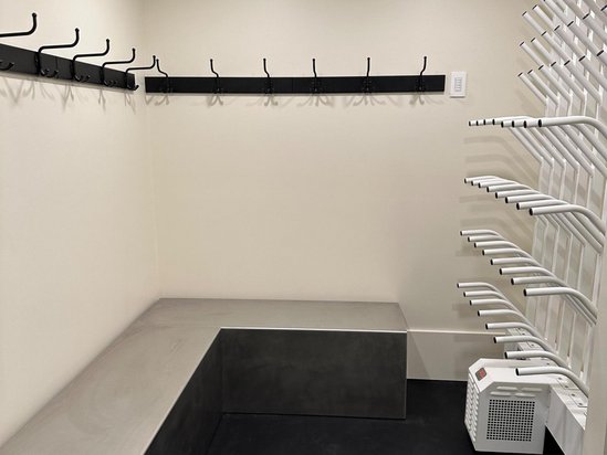 Big White 6 Bedroom Accommodation - The Edge - #1882