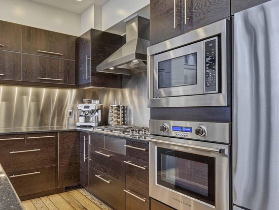 Big White 6 Bedroom Accommodation - The Edge - #1882