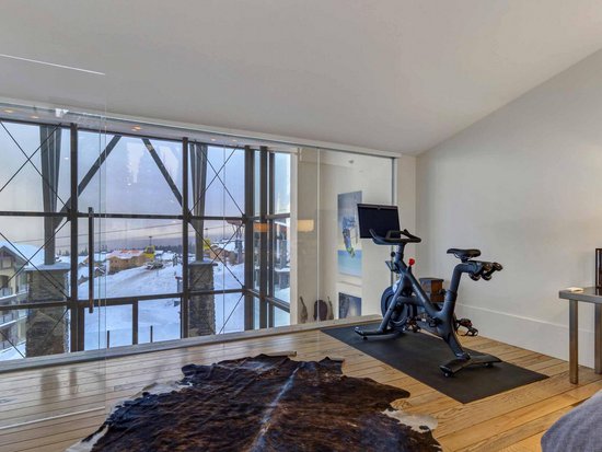 Big White 6 Bedroom Accommodation - The Edge - #1882