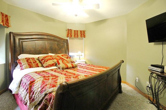 Kicking Horse 5 Bedroom Accommodation - Purcell Woods - #2018