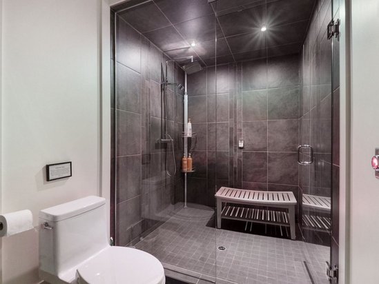 Big White 6 Bedroom Accommodation - The Edge - #2048