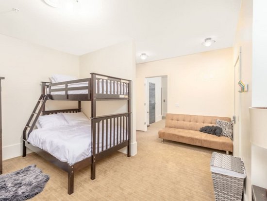 Big White 6 Bedroom Accommodation - The Edge - #2048