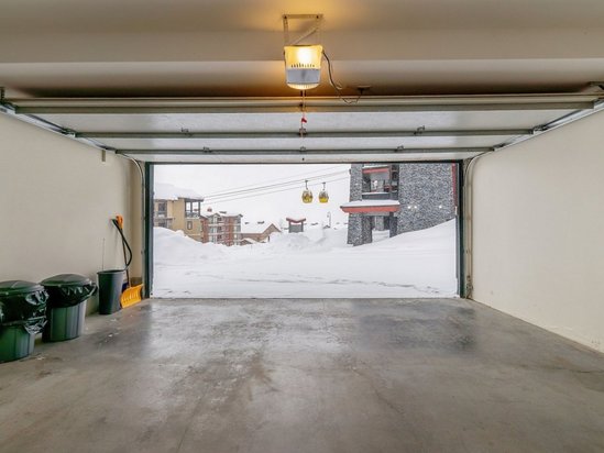 Big White 6 Bedroom Accommodation - The Edge - #2048