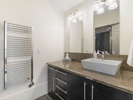 Big White 6 Bedroom Accommodation - The Edge - #2048