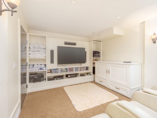 Big White 6 Bedroom Accommodation - The Edge - #2048