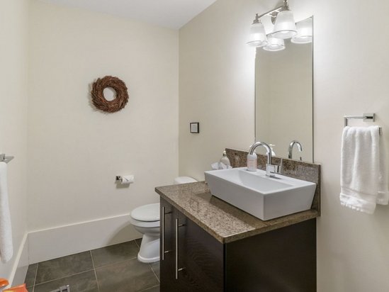 Big White 6 Bedroom Accommodation - The Edge - #2048