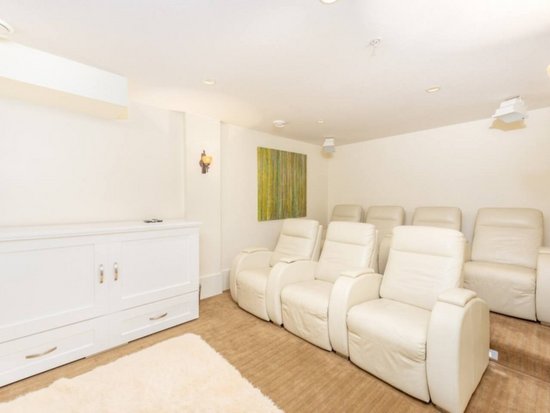 Big White 6 Bedroom Accommodation - The Edge - #2048