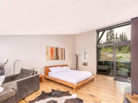 Big White 6 Bedroom Accommodation - The Edge - #2048 Big White 6 Bedroom Accommodation - The Edge - #2048