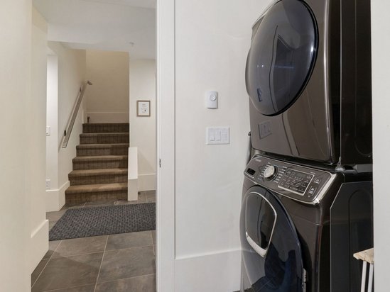 Big White 6 Bedroom Accommodation - The Edge - #2048