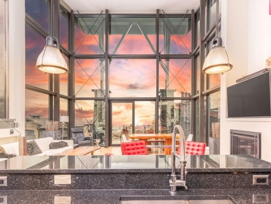 Big White 6 Bedroom Accommodation - The Edge - #2048