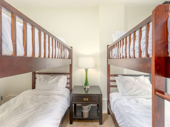 Big White 6 Bedroom Accommodation - The Edge - #2048