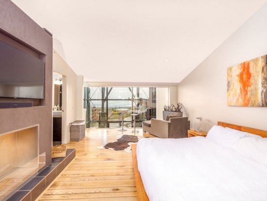 Big White 6 Bedroom Accommodation - The Edge - #2048