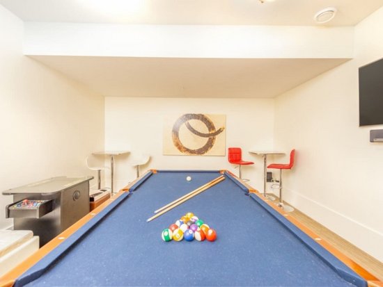 Big White 6 Bedroom Accommodation - The Edge - #2048