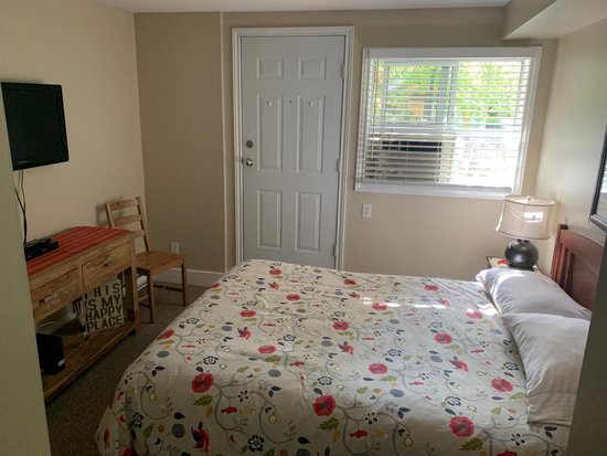 Whistler 2 Bedroom Accommodation - Glacier's Reach - #2060