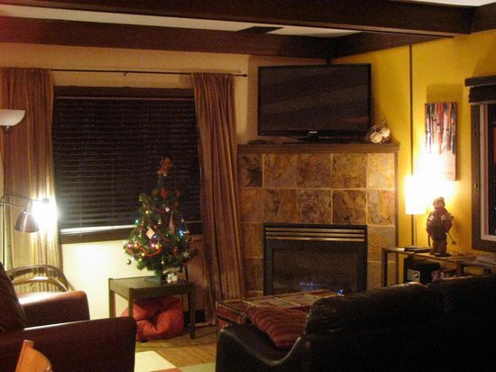 Silver Star 2 Bedroom Accommodation - Cabin Colony - #2085 Silver Star 2 Bedroom Accommodation - Cabin Colony - #2085