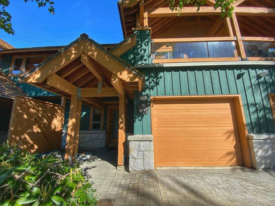 Whistler 3 Bedroom Accommodation - Montebello - #209