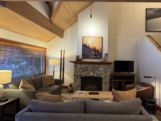 3 Bedroom Whistler Vacation Rental - Montebello