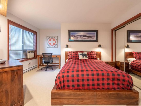 Whistler 2 Bedroom Accommodation - Glacier's Reach - #2096