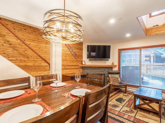 Whistler 2 Bedroom Accommodation - Glacier's Reach - #2096