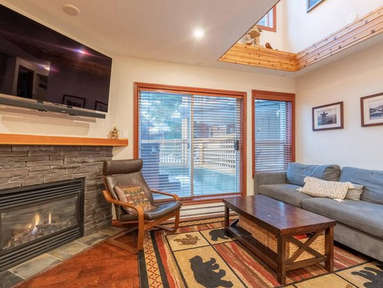 Whistler 2 Bedroom Accommodation - Glacier's Reach - #2096