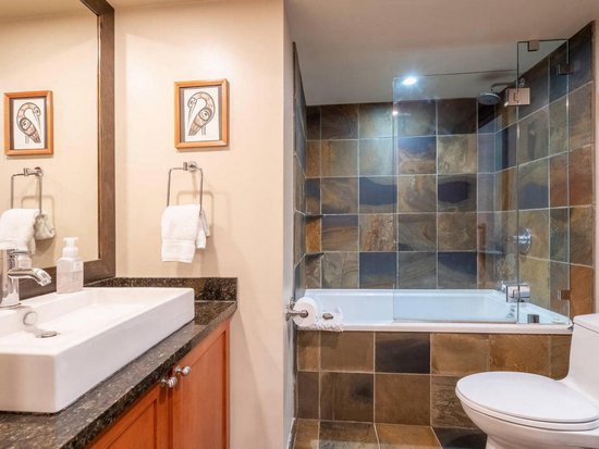 Whistler 2 Bedroom Accommodation - Glacier's Reach - #2096