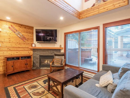 Whistler 2 Bedroom Accommodation - Glacier's Reach - #2096