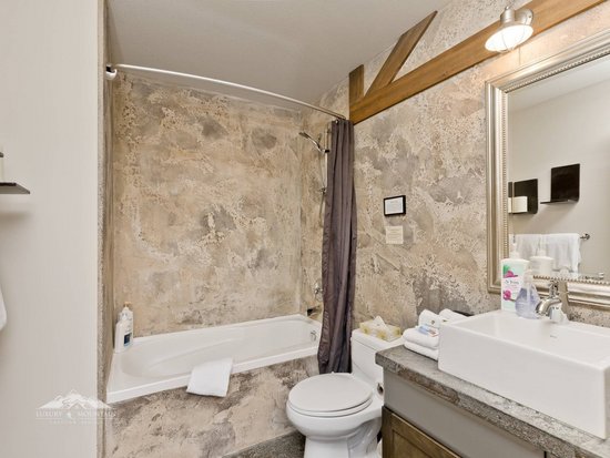 Big White 2 Bedroom Accommodation - Timbers - #2107