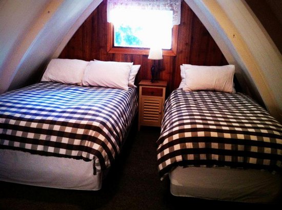 Silver Star 2 Bedroom Accommodation - Cabin Colony - #2113 Silver Star 2 Bedroom Accommodation - Cabin Colony - #2113