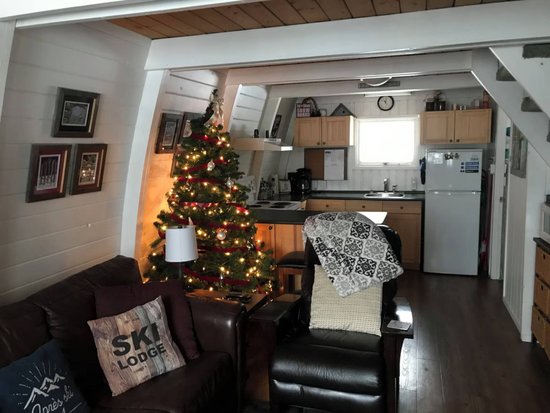 Silver Star 2 Bedroom Accommodation - Cabin Colony - #2113