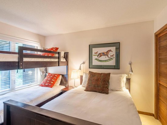 Whistler 4 Bedroom Accommodation - Northern Lights - #2172