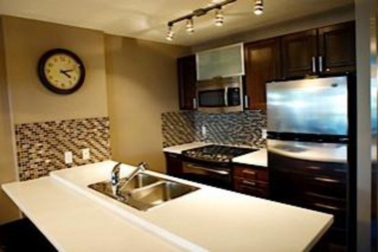 Whistler 2 Bedroom Accommodation - Whistler Town Plaza - Eagle Lodge - #2233