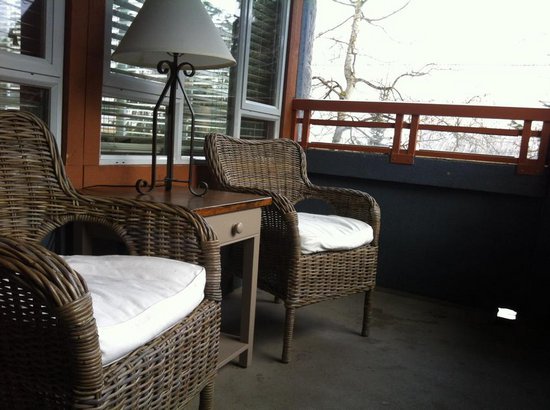 Whistler 2 Bedroom Accommodation - Whistler Town Plaza - Eagle Lodge - #2233