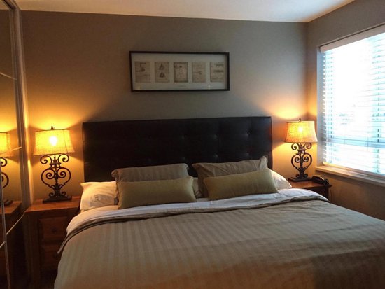 Whistler 2 Bedroom Accommodation - Whistler Town Plaza - Eagle Lodge - #2233