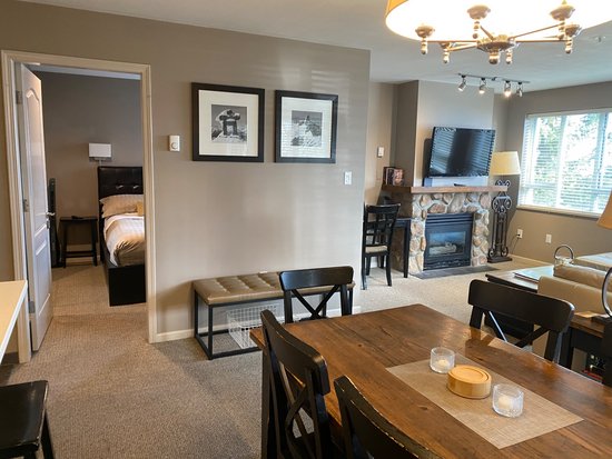 Whistler 2 Bedroom Accommodation - Whistler Town Plaza - Eagle Lodge - #2233