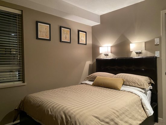 Whistler 2 Bedroom Accommodation - Whistler Town Plaza - Eagle Lodge - #2233