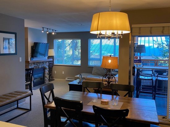 Whistler 2 Bedroom Accommodation - Whistler Town Plaza - Eagle Lodge - #2233